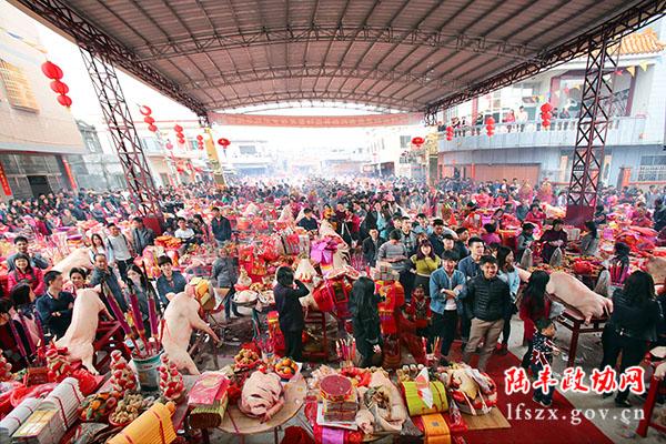 《还愿》程泗胜 摄